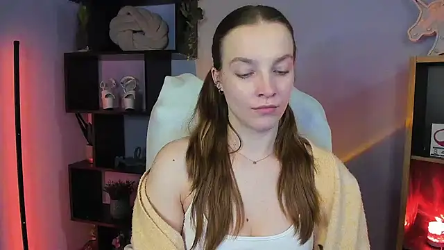 Snapshot of kenzie_x chatting on February 25, 8:14 am kenzie x online show from February 25, 8:14 am