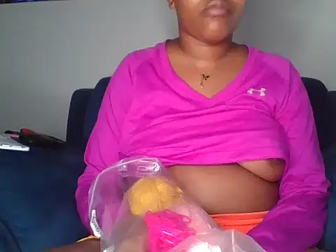 SquirtQueen222 online show from April 2, 3:24 am