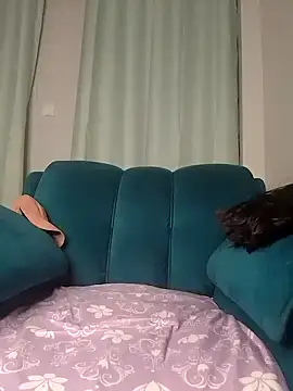 Snapshot of SquirtQueen222 chatting on December 9, 7:18 pm SquirtQueen222 online show from December 9, 7:18 pm