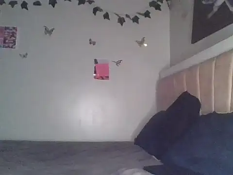 Snapshot of SquirtQueen222 chatting on May 7, 9:29 pm SquirtQueen222 online show from May 7, 9:29 pm