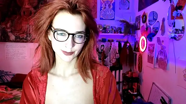 Snapshot of TatianaRomanov chatting on May 12, 8:15 pm TatianaRomanov online show from May 12, 8:15 pm