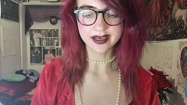 Snapshot of TatianaRomanov chatting on December 21, 7:48 pm TatianaRomanov online show from December 21, 7:48 pm