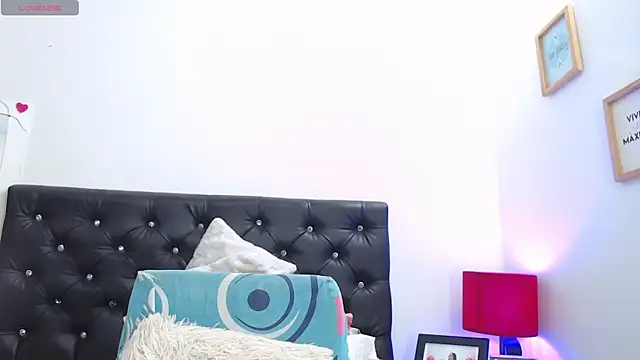 Samara Hillss online show from December 15, 1:39 pm