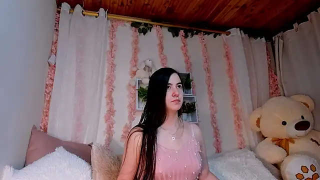 Idara and Edahi01 online show from November 7, 8:24 pm