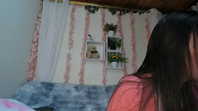 Idara and Edahi01 online show from March 24, 2:33 am