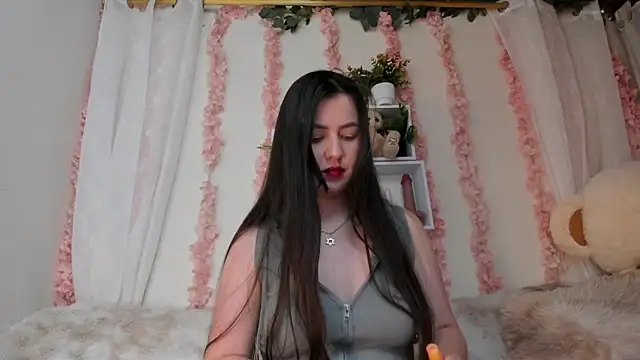 Idara and Edahi01 online show from February 13, 7:14 pm