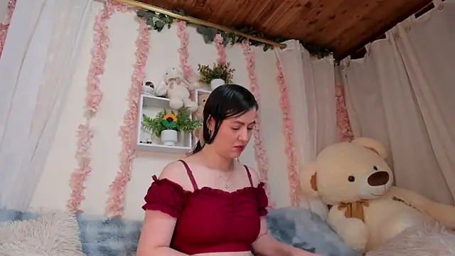 Idara and Edahi01 online show from March 14, 7:53 pm