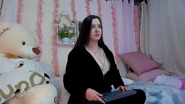 Idara and Edahi01 online show from October 20, 4:58 am