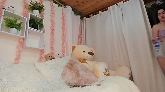 Idara and Edahi01 online show from December 1, 11:16 pm