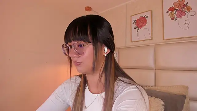 Aily Yozuko online show from March 25, 2:33 am