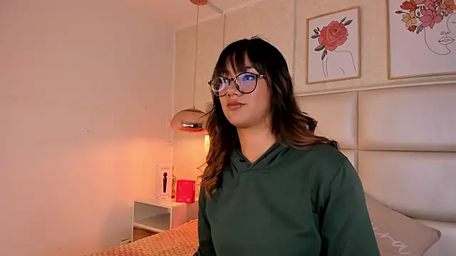 Snapshot of Aily_Yozuko chatting on January 9, 2:29 am Aily Yozuko online show from January 9, 2:29 am