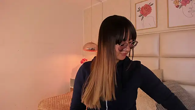 Aily Yozuko online show from April 23, 2:40 am