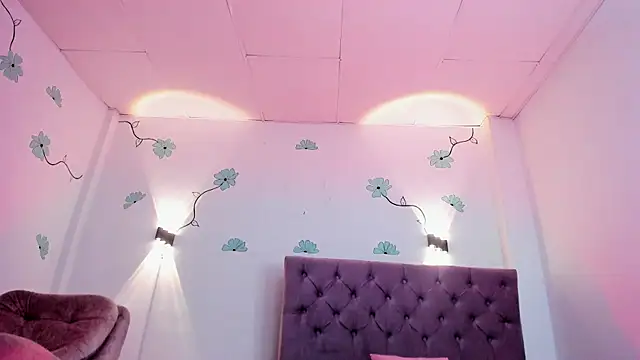 Snapshot of GENNESIS_LOVE chatting on December 1, 7:41 pm GENNESIS LOVE online show from December 1, 7:41 pm