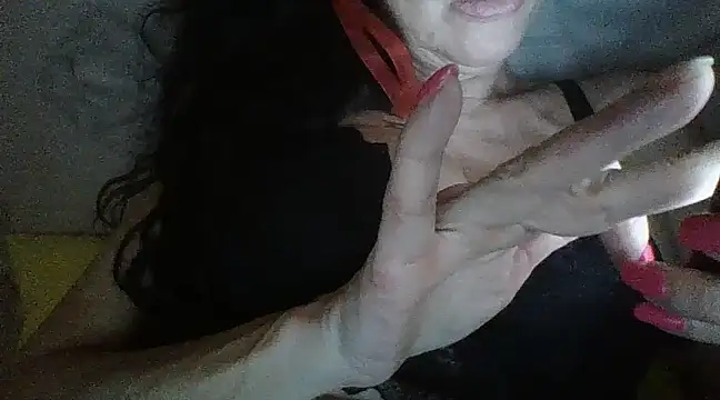 Snapshot of MarikaMilff chatting on February 9, 9:39 pm MarikaMilff online show from February 9, 9:39 pm