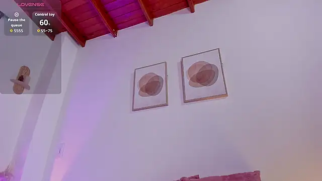 Snapshot of Mia_222 chatting on October 18, 10:50 am Mia 222 online show from October 18, 10:50 am