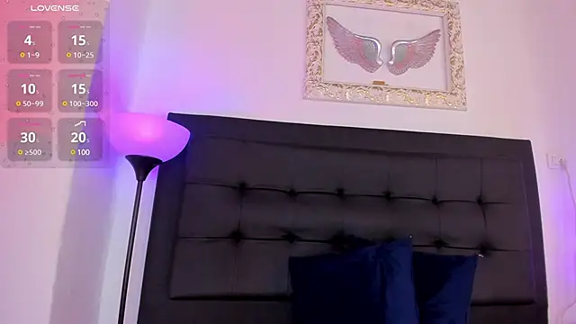 Snapshot of Mia_222 chatting on February 27, 11:28 am Mia 222 online show from February 27, 11:28 am