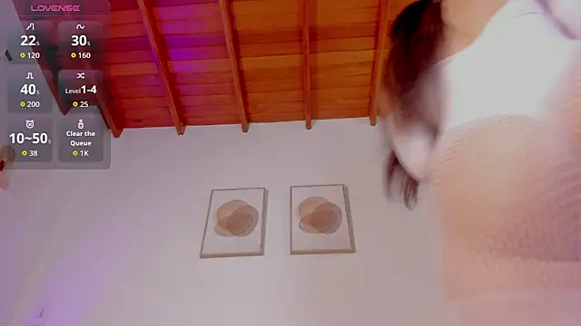 Mia 222 online show from November 21, 10:25 am