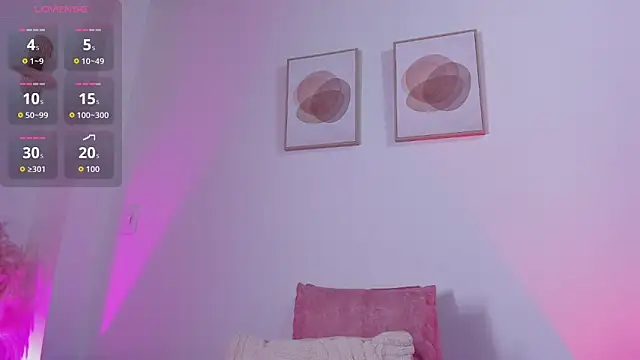Snapshot of Mia_222 chatting on September 30, 10:43 am Mia 222 online show from September 30, 10:43 am