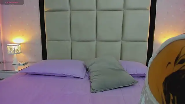 HannaClarrk  online show from November 8, 12:09 pm