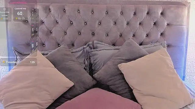 HannaClarrk  online show from January 12, 1:40 pm