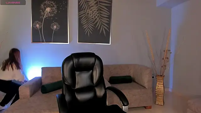 CarolineGraceX online show from November 9, 11:14 am