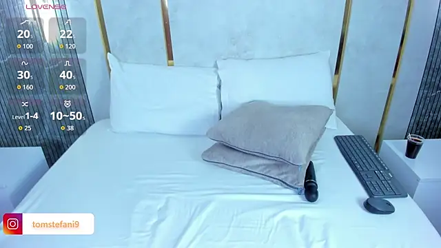 amor smith  online show from October 29, 3:05 am