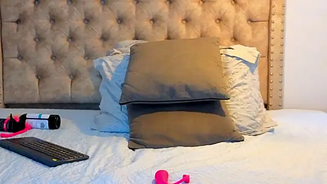 Anya Texas online show from March 3, 8:16 pm