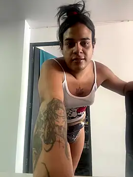 Snapshot of tattys_sexy chatting on October 30, 6:05 pm tattys sexy online show from October 30, 6:05 pm