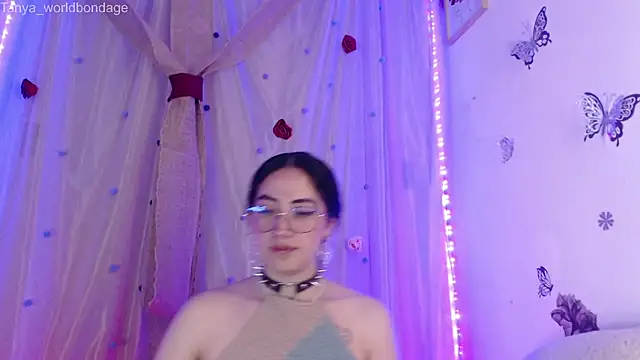 Snapshot of Tanya_WorldBondage chatting on July 11, 12:22 am Tanya WorldBondage online show from July 11, 12:22 am