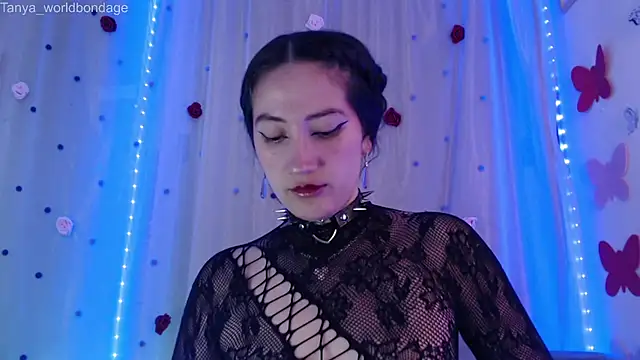 Tanya WorldBondage online show from April 9, 10:38 pm