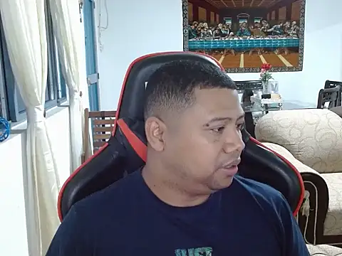 Hoowar2012 online show from November 3, 12:38 am