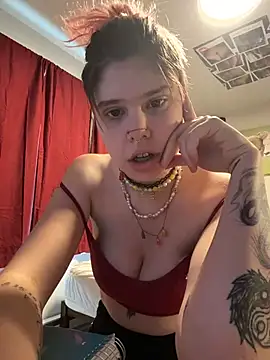 Snapshot of Esteem369 chatting on December 4, 6:07 pm Esteem369 online show from December 4, 6:07 pm