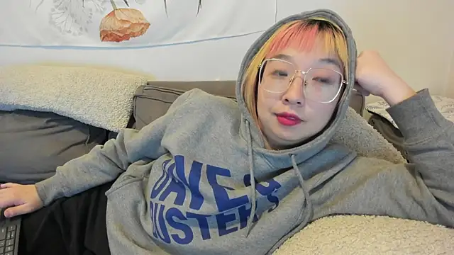 luxgray online show from December 17, 11:27 pm