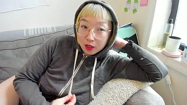 luxgray online show from April 26, 4:59 pm
