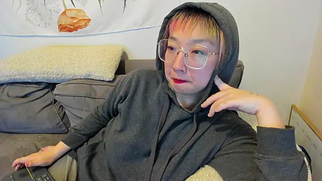 luxgray online show from February 1, 1:02 am