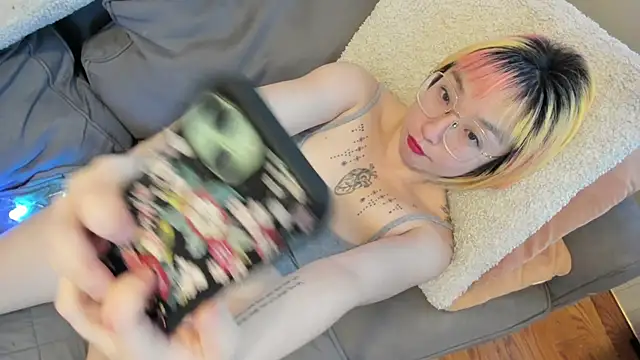 luxgray online show from December 26, 9:37 pm