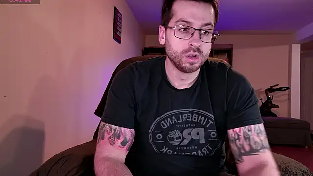 Snapshot of JayXCee_Official chatting on January 11, 1:23 am JayXCee Official online show from January 11, 1:23 am