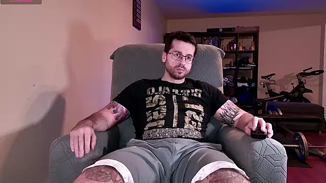 Snapshot of JayXCee_Official chatting on January 13, 1:31 am JayXCee Official online show from January 13, 1:31 am