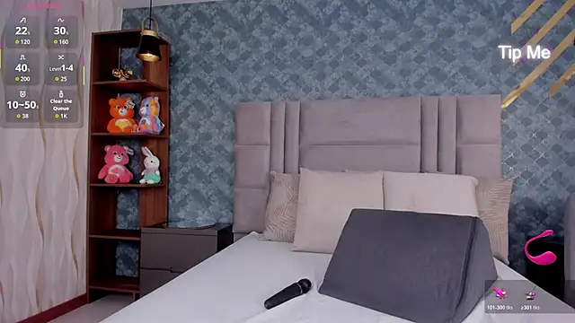 NiiaMoore online show from December 16, 8:24 pm