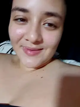 Snapshot of Liancy chatting on November 12, 1:43 am Liancy online show from November 12, 1:43 am