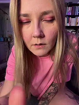 nymferatu online show from March 14, 4:30 pm