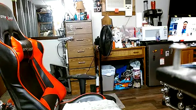 tongueispowerr6d9 online show from July 5, 7:37 am