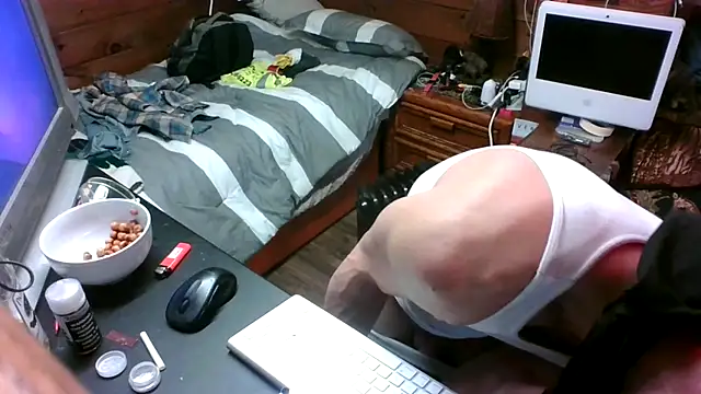 tongueispowerr6d9 online show from January 3, 12:40 pm