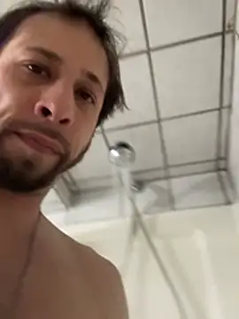 tongueispowerr6d9 online show from March 4, 1:35 am