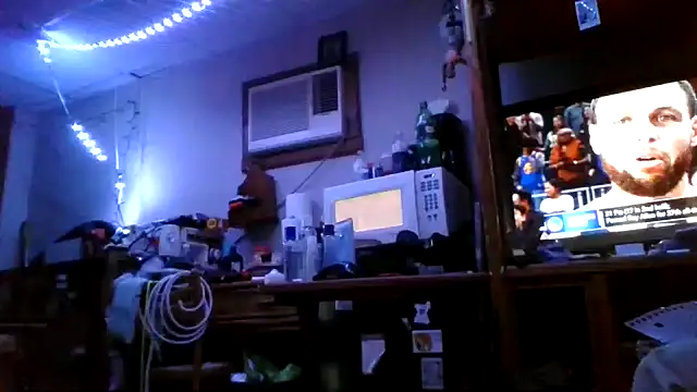 tongueispowerr6d9 online show from January 30, 6:46 am