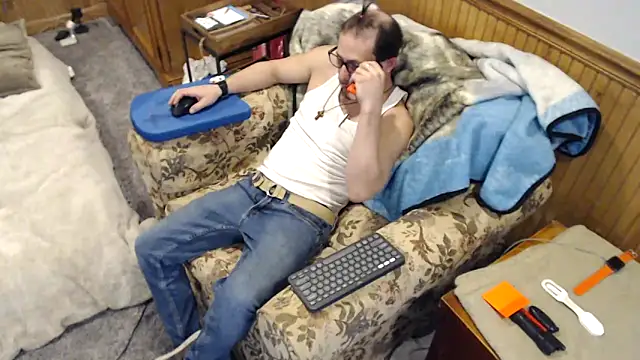 tongueispowerr6d9 online show from March 5, 5:48 am