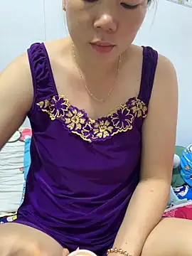 Baby-bigtits online show from November 21, 11:48 pm