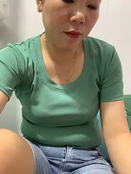 Snapshot of Baby-bigtits chatting on September 26, 1:56 am Baby-bigtits online show from September 26, 1:56 am