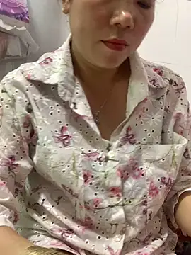 Baby-bigtits online show from October 31, 3:25 am