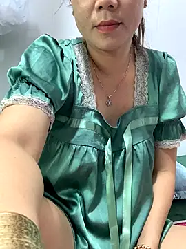 Snapshot of Baby-bigtits chatting on October 12, 12:12 am Baby-bigtits online show from October 12, 12:12 am